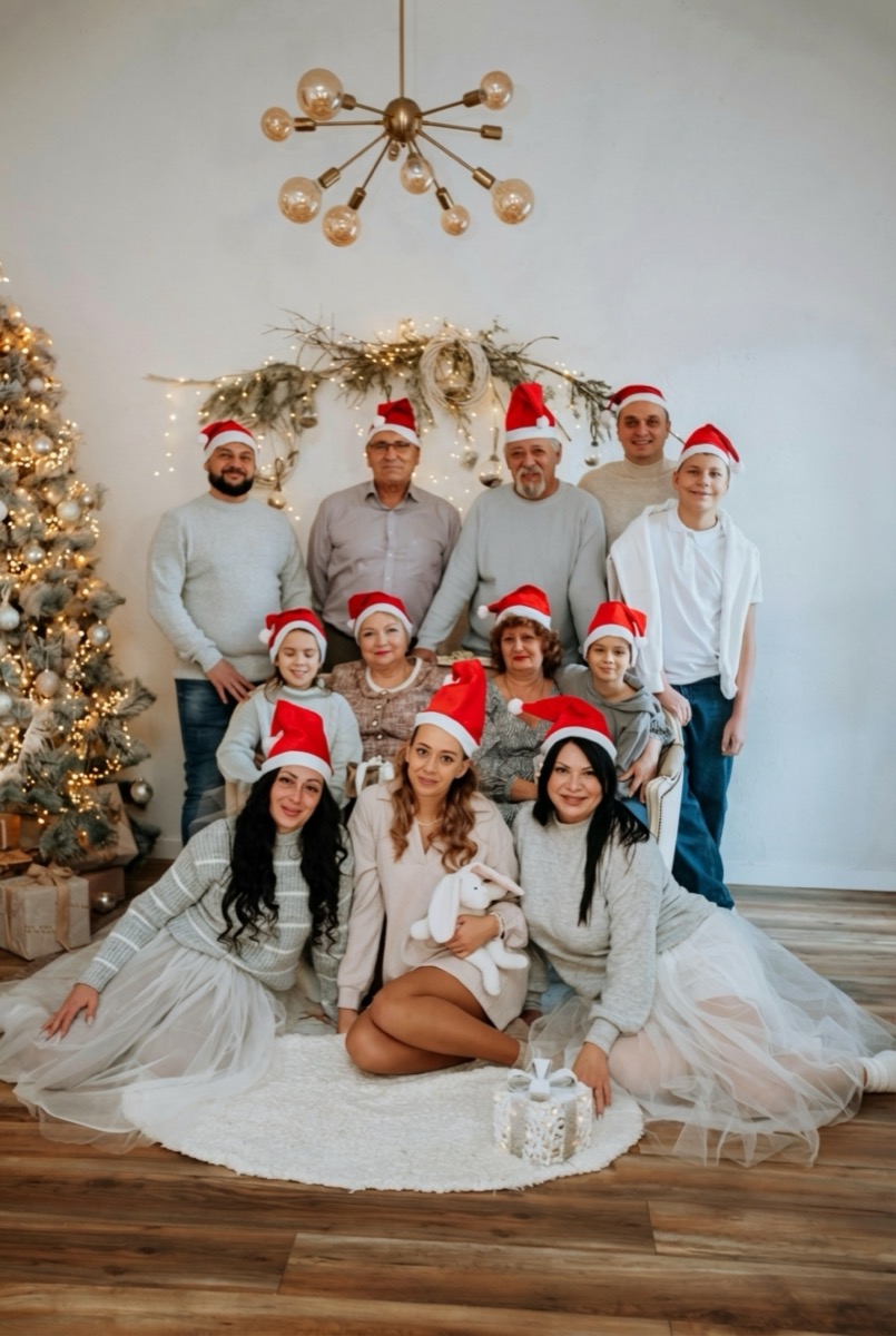 Family Christmas photo after AI removed family members