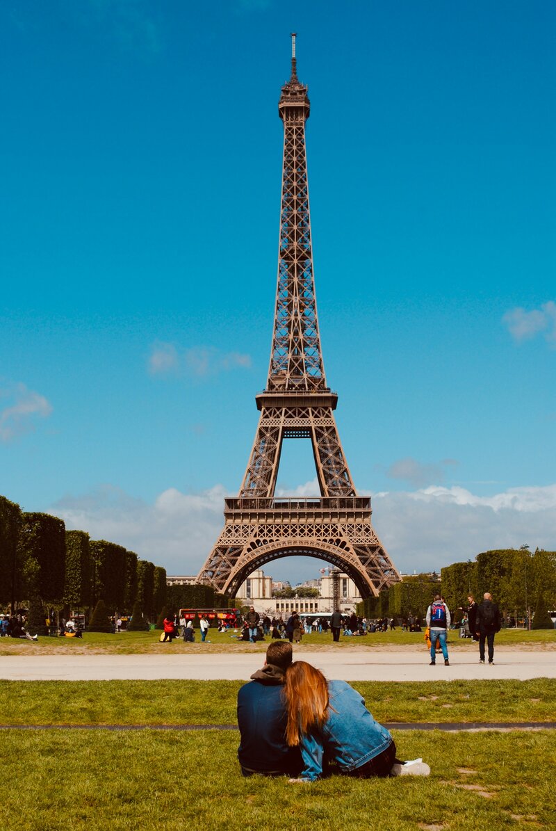 Eiffel Tower photo before removing people